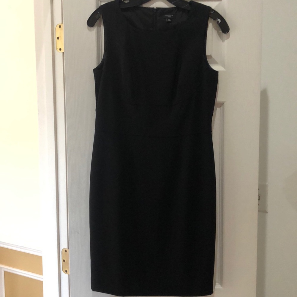 Ann Taylor sleeveless black dress